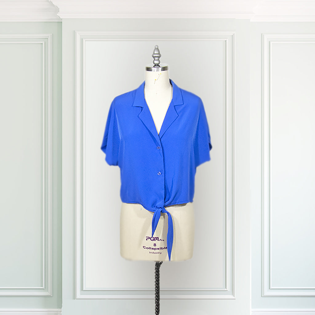 sewing pattern, tie top pattern, blouse pattern, short sleeve top pattern, top with ties pattern, notch collar blouse pattern , easy to sew pattern, button blouse, cute blouse, nice top pattern, quick to make sewing pattern, easy sewing top pattern, canadian sewing pattern company, original blouse , original design