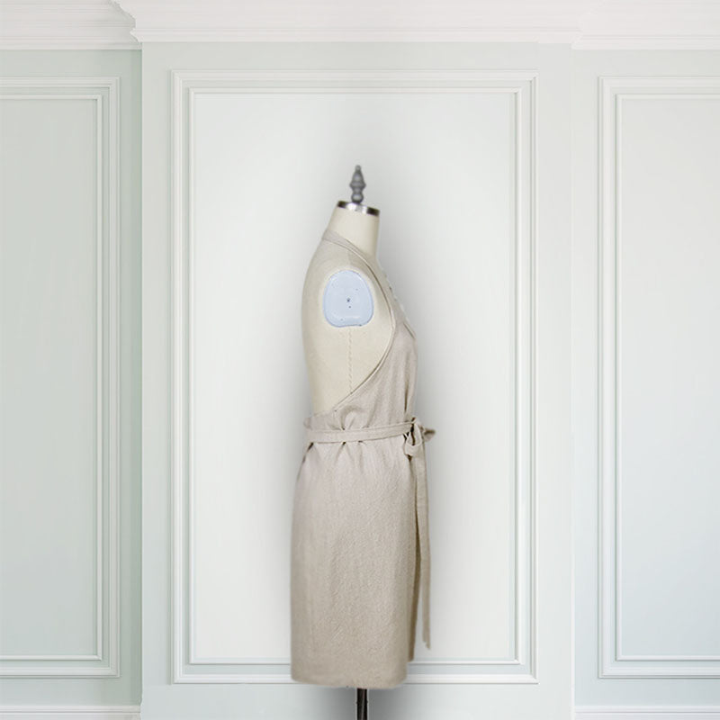 free apron pattern, apron pattern in linen, adjustable neck strap apron, apron with ties, fancy apron pattern, dressy apron, apron for the holidays pattern, fancy apron, clean apron, beautiful apron to make as a gift